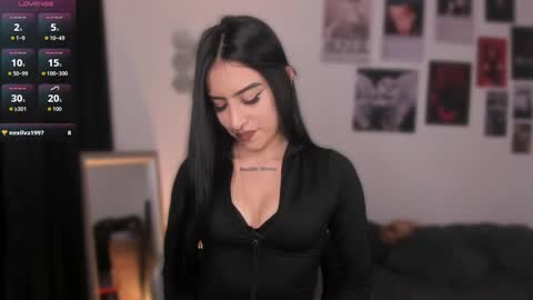 Snapshot of miiaa_stone chatting on October 30, 1:29 am miiaa stone online show from October 30, 1:29 am