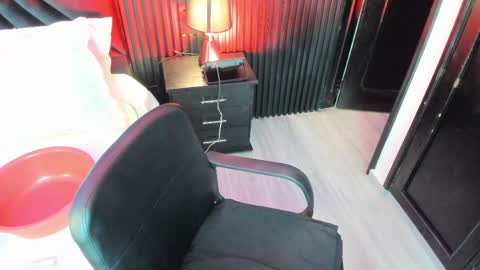 Mia Monroe online show from April 26, 6:55 am