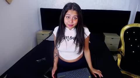 Miilky   online show from March 10, 4:50 am