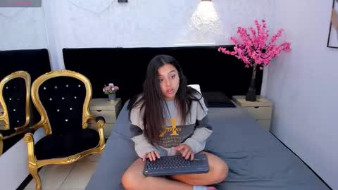 Miilky   online show from March 14, 3:45 am