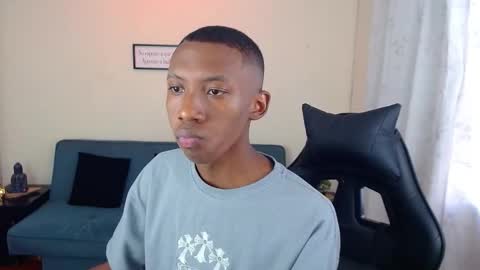 Snapshot of miiloo18 chatting on October 28, 8:11 pm Jordan online show from October 28, 8:11 pm