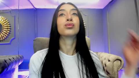 miilu  online show from January 31, 3:20 am