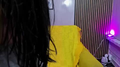 miilu  online show from November 16, 3:45 am