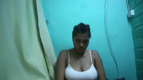 miinah online show from April 29, 1:26 pm