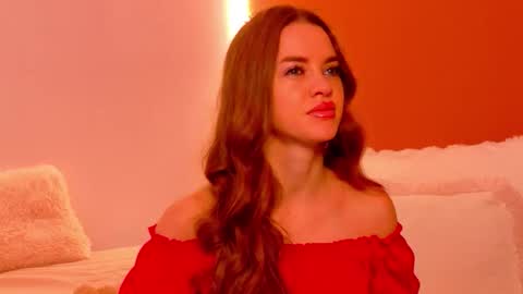 Snapshot of miirra_ chatting on December 3, 5:59 am Amira online show from December 3, 5:59 am