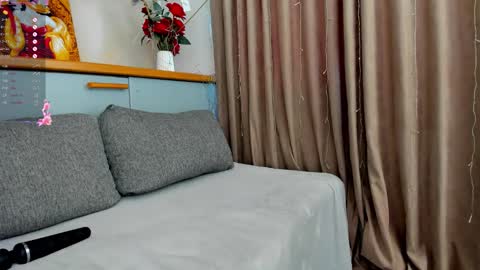 Snapshot of miissblonde chatting on October 14, 3:07 am miissblonde online show from October 14, 3:07 am