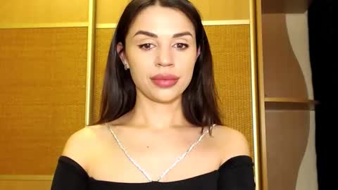 Mika online show from February 5, 1:22 pm