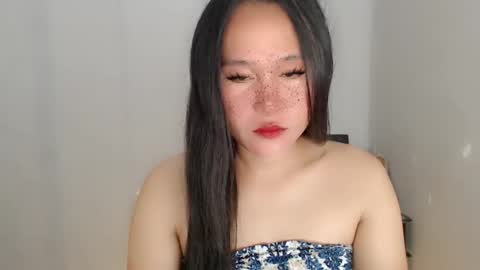 Hi im Avah online show from March 11, 6:08 am