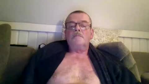 mikael42 online show from February 10, 8:35 pm