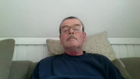 mikael42 online show from April 12, 1:16 pm