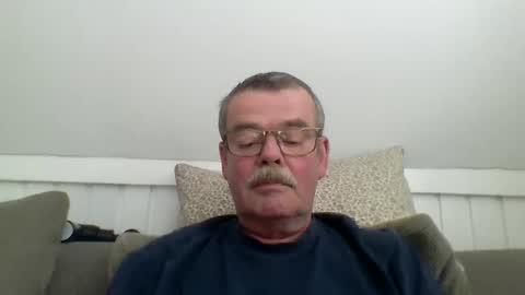 mikael42 online show from April 21, 12:55 pm