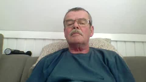 mikael42 online show from April 24, 12:51 pm