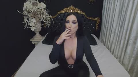 Snapshot of mikaelajensen chatting on November 27, 4:36 am Mikaela online show from November 27, 4:36 am