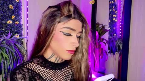mikaelarangel online show from October 23, 5:33 pm