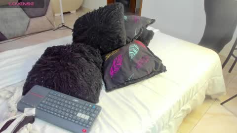 Snapshot of mikaelastonne chatting on May 24, 7:08 pm Mikaela blondie bigass online show from May 24, 7:08 pm