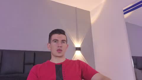 Snapshot of mikaelslow chatting on July 19, 5:33 am mikael online show from July 19, 5:33 am