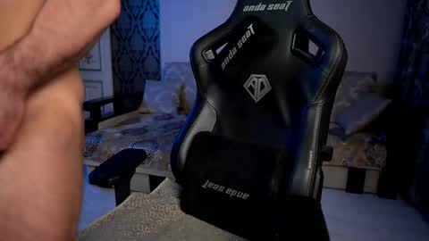 mike0xx online show from December 17, 12:22 pm