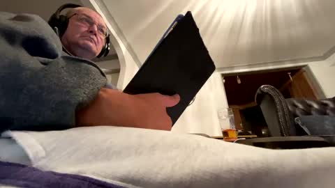 mike26051 online show from December 2, 9:39 pm