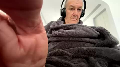 mike26051 online show from February 26, 12:25 pm