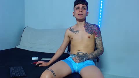 Mike IMDEPENDIENT MODEL online show from February 9, 2:49 am