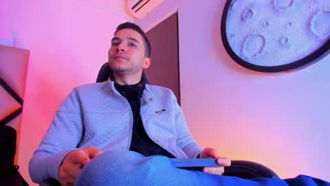 Mike  online show from January 9, 11:46 am