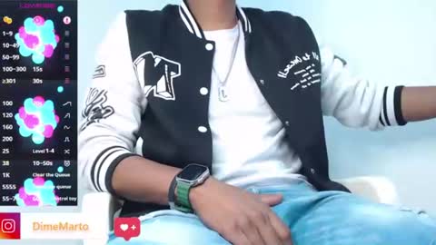 Snapshot of mike_black_22 chatting on July 18, 12:09 pm Mike online show from July 18, 12:09 pm