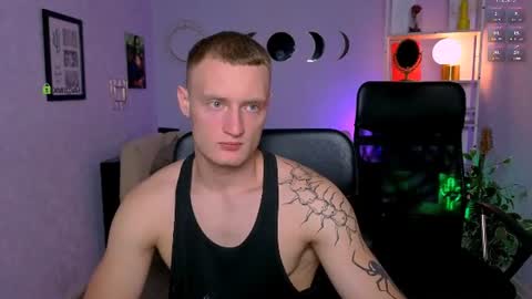 Snapshot of mike_crist chatting on June 17, 7:04 pm Mike online show from June 17, 7:04 pm