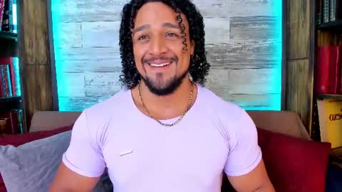 Snapshot of mike_estevess chatting on June 19, 7:56 am online show from June 19, 7:56 am