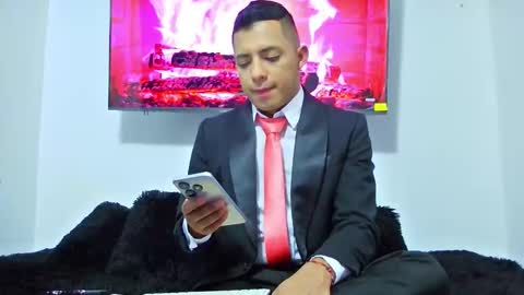 Snapshot of mike_fetiche chatting on November 28, 11:35 am mike_fetiche online show from November 28, 11:35 am