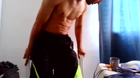 Snapshot of mike_leonrey22 chatting on November 4, 7:24 pm mike_leonrey22 online show from November 4, 7:24 pm