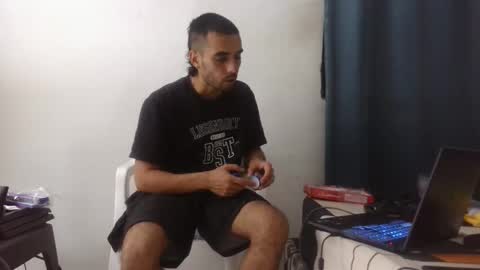 Snapshot of mike_leonrey22 chatting on December 3, 12:07 am mike_leonrey22 online show from December 3, 12:07 am