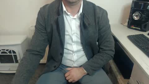 MikeMaster online show from December 3, 7:10 am