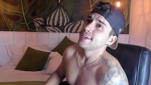 Mike Montoya online show from November 14, 4:33 am