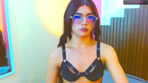 Snapshot of mike_nour chatting on December 15, 11:20 pm IM MIKE online show from December 15, 11:20 pm