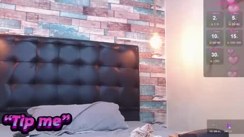 Snapshot of mike_nour chatting on October 23, 2:38 pm IM MIKE online show from October 23, 2:38 pm