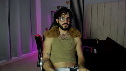 Snapshot of mike_parkerr chatting on December 16, 5:56 am Mike Parker online show from December 16, 5:56 am