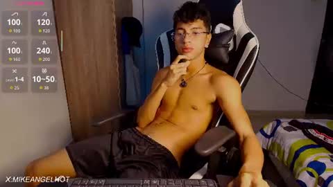 Mike Pineapple online show from July 9, 3:54 am
