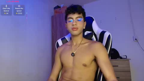 Mike Pineapple online show from July 13, 3:42 am