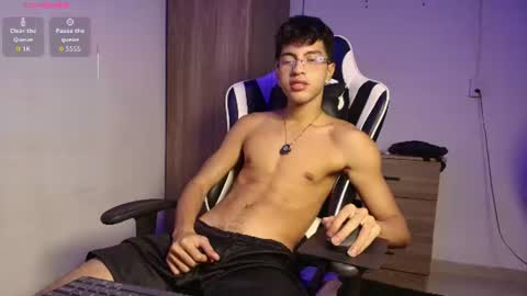 Mike Pineapple online show from July 14, 3:44 am