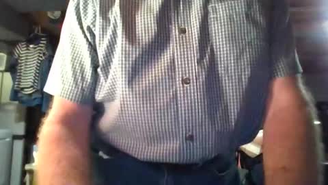Snapshot of mikeb3200 chatting on April 17, 12:57 am mikeb3200 online show from April 17, 12:57 am