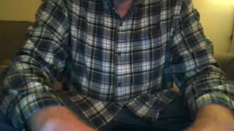 Snapshot of mikeb3200 chatting on April 26, 3:48 am mikeb3200 online show from April 26, 3:48 am