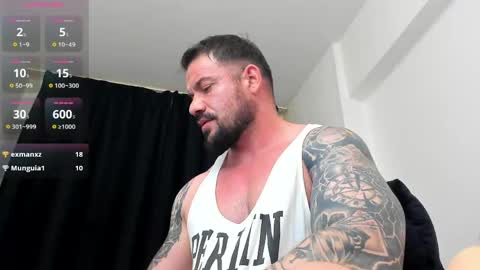 Snapshot of mikebigboy31 chatting on May 18, 4:07 am Mike online show from May 18, 4:07 am