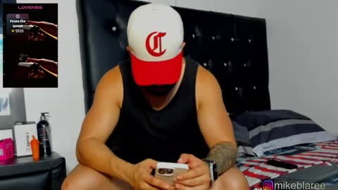 Snapshot of mikeblaree chatting on January 7, 6:21 pm mikeblaree online show from January 7, 6:21 pm