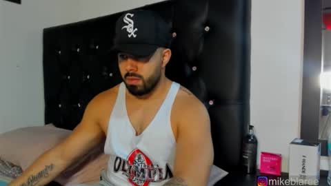 Snapshot of mikeblaree chatting on February 2, 6:06 pm mikeblaree online show from February 2, 6:06 pm