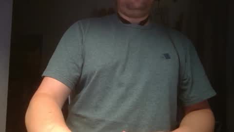 Snapshot of mikec2216 chatting on October 17, 10:01 pm mikec2216 online show from October 17, 10:01 pm