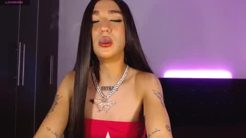 Snapshot of mikee_g chatting on December 24, 7:49 am ZARA BLARE online show from December 24, 7:49 am