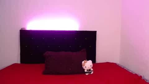 Snapshot of mikee_g chatting on February 17, 11:09 pm ZARA BLARE online show from February 17, 11:09 pm