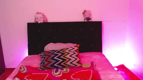 Snapshot of mikee_g chatting on October 9, 2:53 am ZARA BLARE online show from October 9, 2:53 am