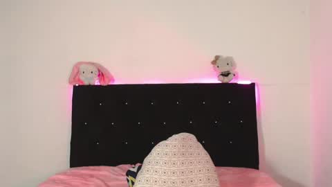 Snapshot of mikee_g chatting on November 7, 4:23 am ZARA BLARE online show from November 7, 4:23 am