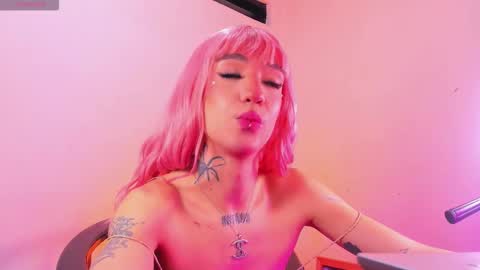 Snapshot of mikee_g chatting on February 17, 9:32 pm ZARA BLARE online show from February 17, 9:32 pm